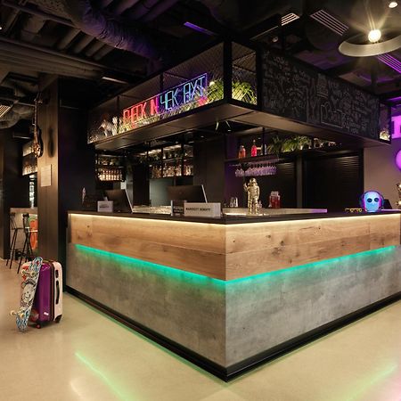Moxy Belgrade Hotel Exterior foto