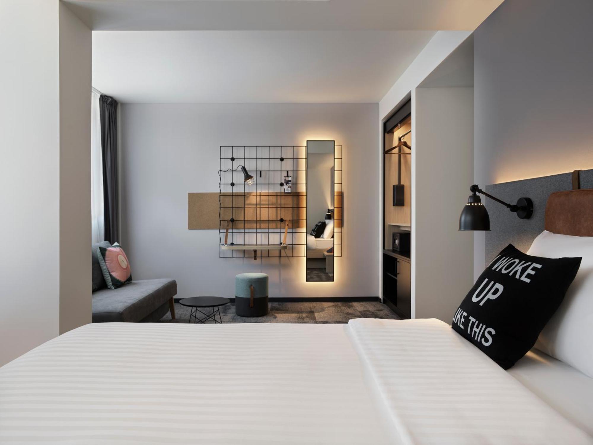 Moxy Belgrade Hotel Exterior foto
